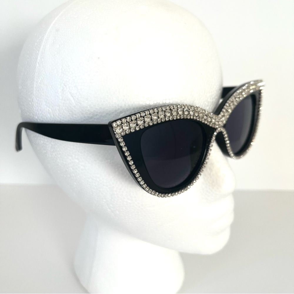 New Retro Cat Eye Glam Crystal Rhinestone Embellished Black Frame Sunglasses UV - Picture 4 of 9